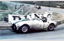 Briggs Cunningham i John Gordon Bennet – C4-R Chrysler.